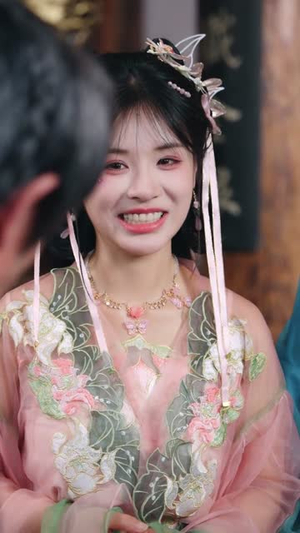 穿越后我帮小祖宗振兴家族（70集）短剧全集解锁零收费