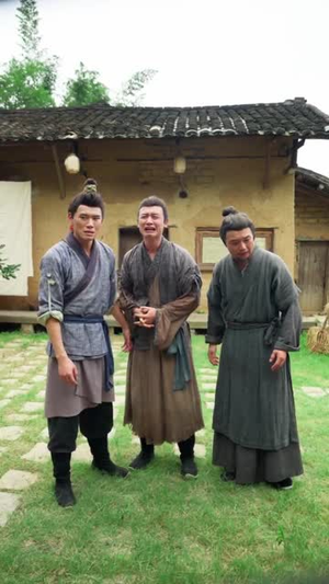 穿越反派，洗白救全家：反派怎么啦（65集）短剧大结局连更全集