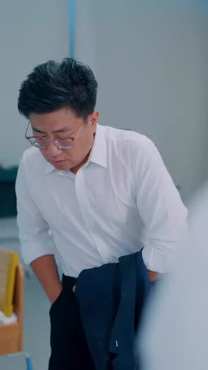 职业医生开局一个医疗修改器(80集) 职业医生开局一个医疗修改器(80集)短剧宝藏全集限免看