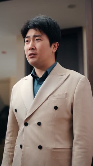 顾少在京大，校花排队求同桌（90集）短剧爆款全集在线播