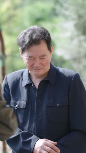 捡破烂被讹,穷小子反手捡漏古董(138集) 捡破烂被讹,穷小子反手捡漏古董(138集)短剧超清全集在线看